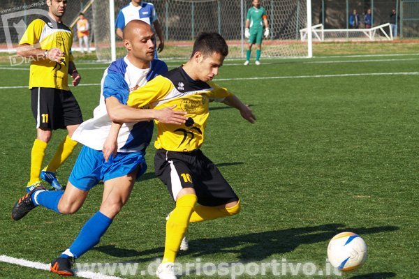 Matteo Ortu tallonato da Placentino
